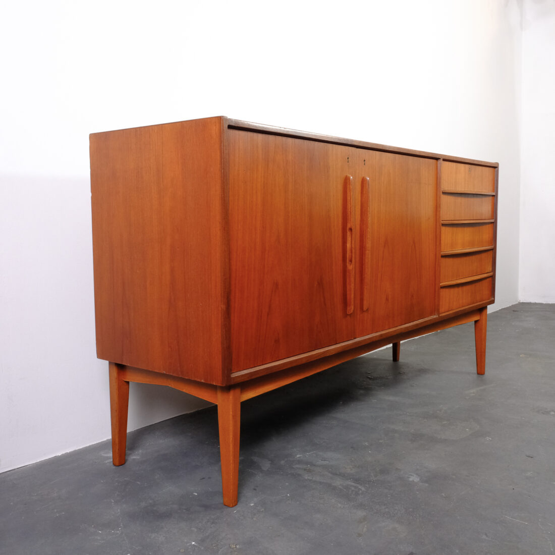 sideboard scandinavo