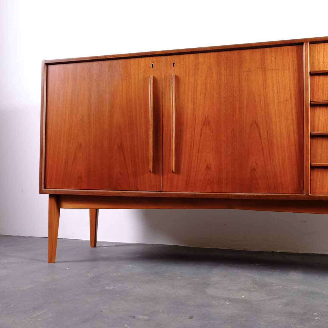 sideboard scandinavo