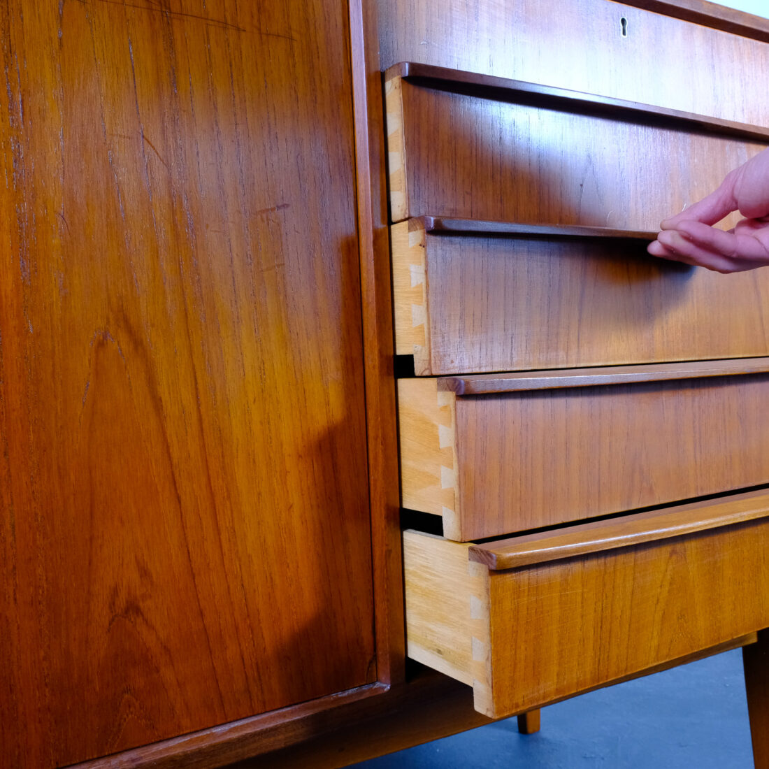 sideboard scandinavo